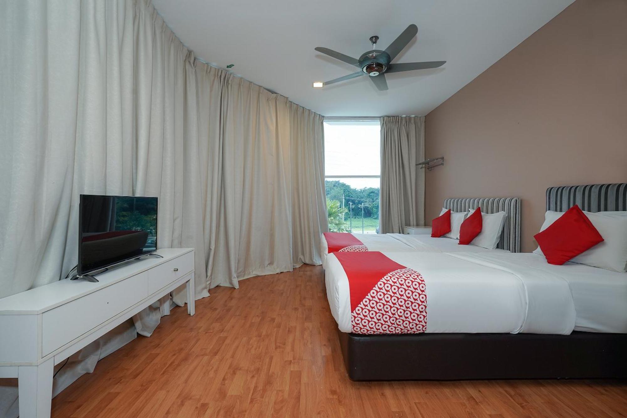 Hotel Oyo 90100 Gateway 2*