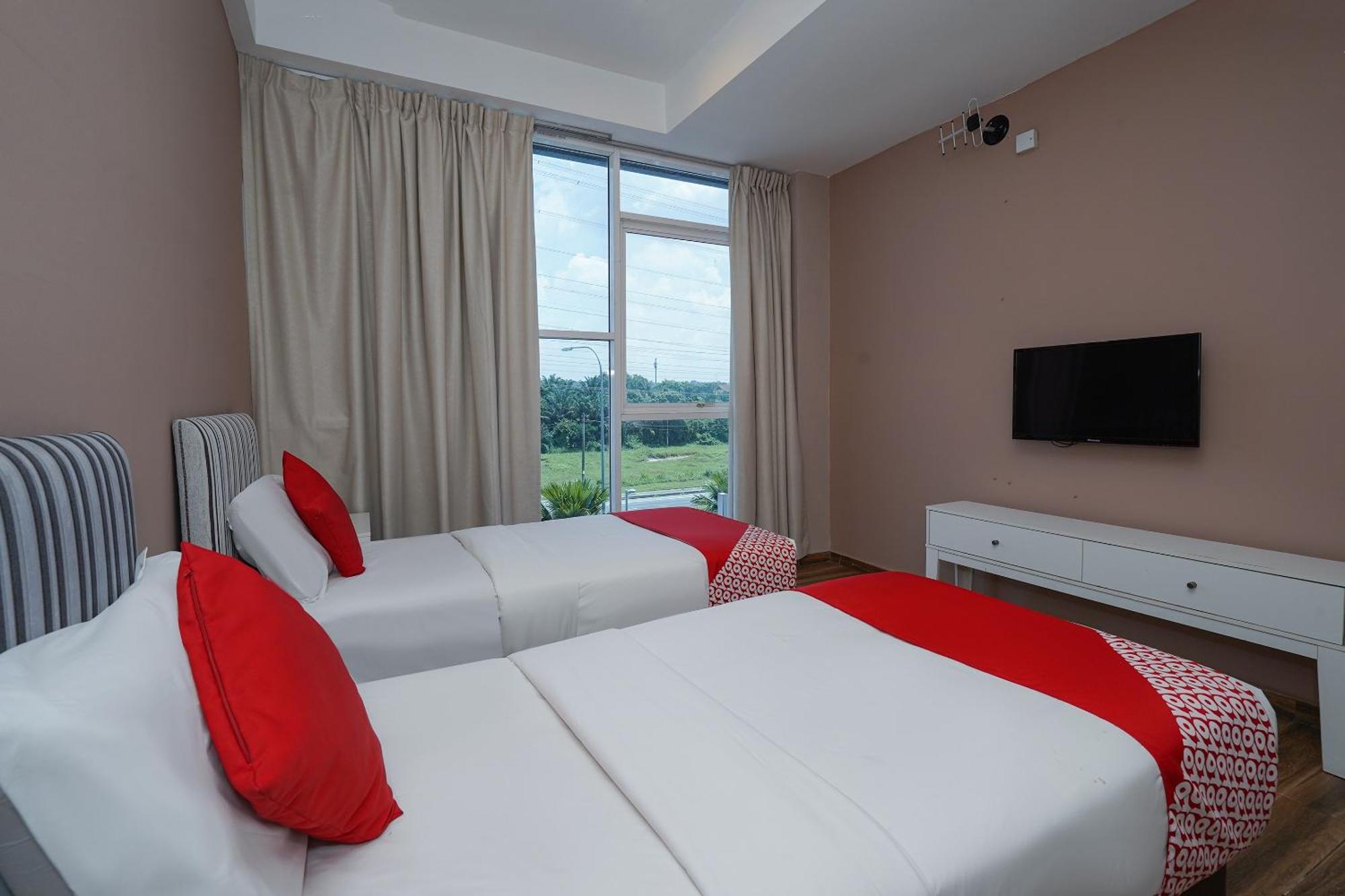 Hotel Oyo 90100 Gateway